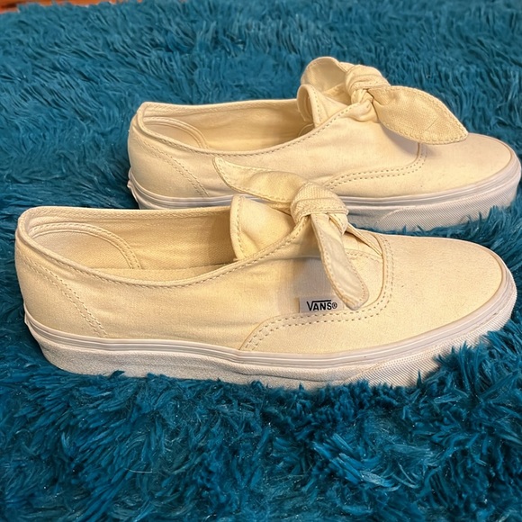 Vans slip on sneakers with knot - Picture 2 of 8